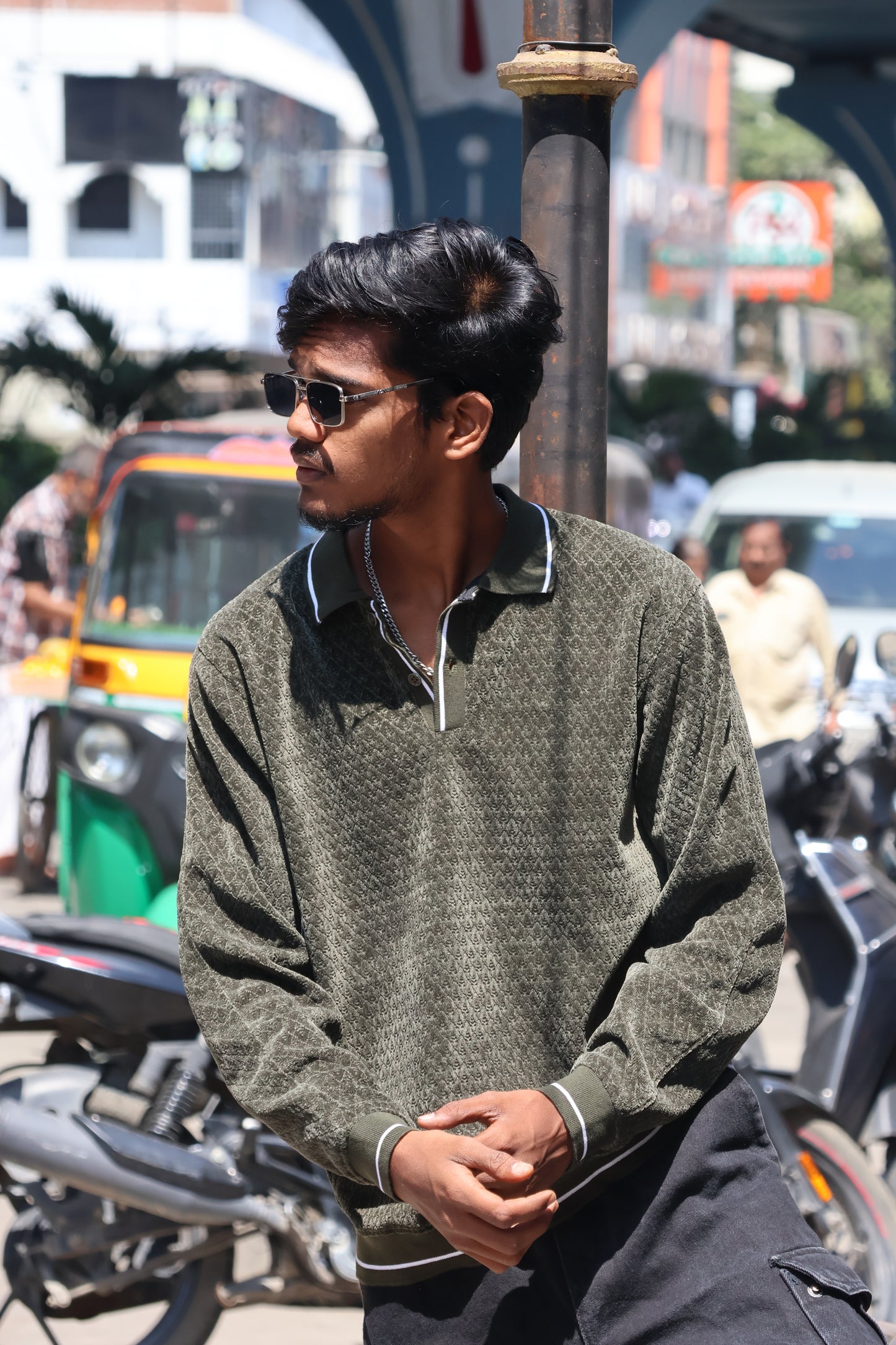 Olive Textured Polo Sweatshirt – Premium Casual Fit