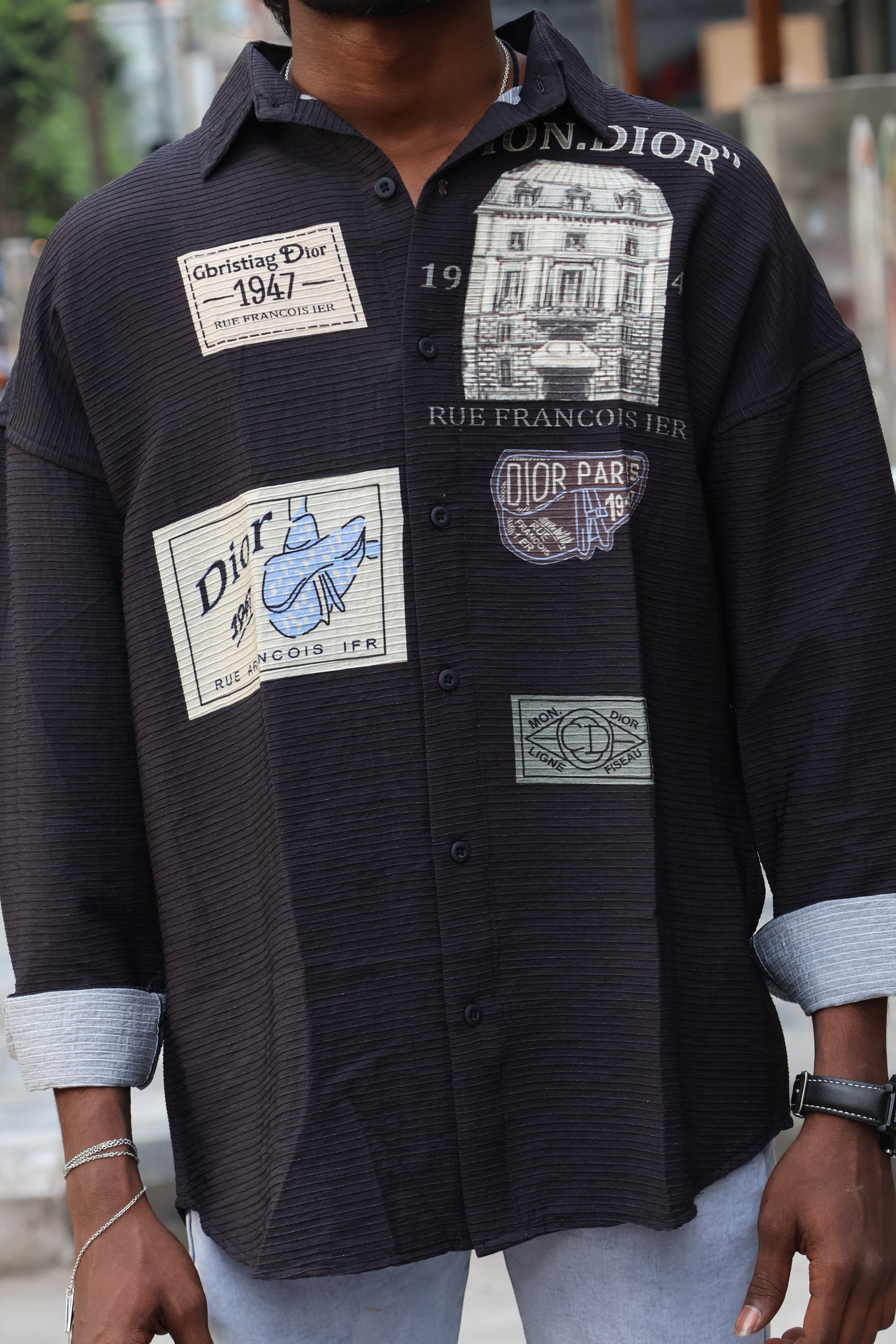 Vintage Heritage Graphic Button-Down Shirt – Charcoal SHIRT