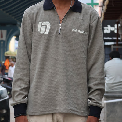 🟤 Textured Zip-Up Polo Sweatshirt