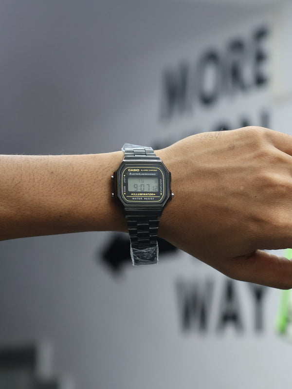 ⌚ Casio Vintage Black Digital Watch – Bold. Minimal. Iconic.