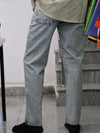 Retro Acid-Wash Relaxed Jeans – Light Blue