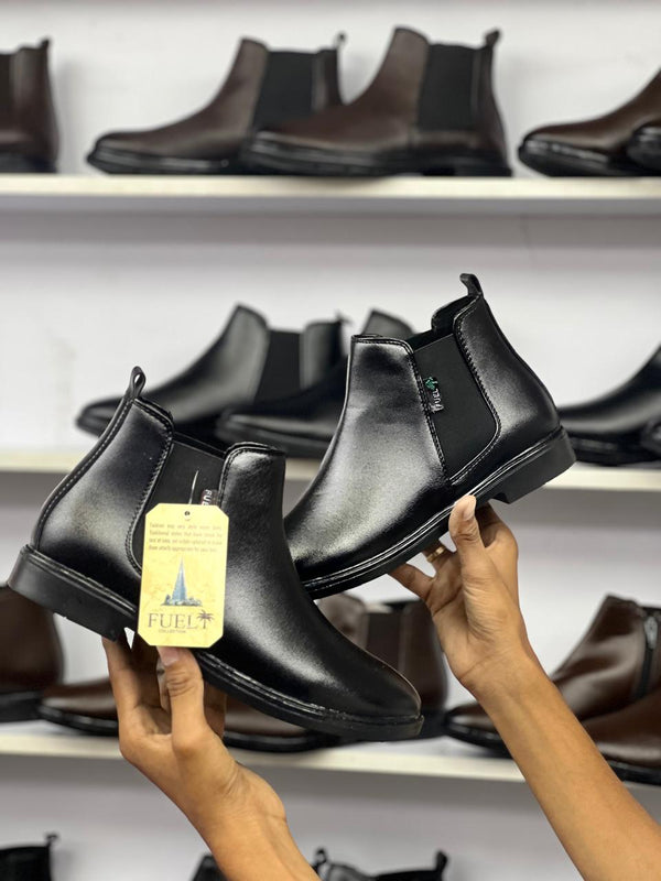 🖤 Men’s Classic Black Chelsea Boots – Timeless & Elegant